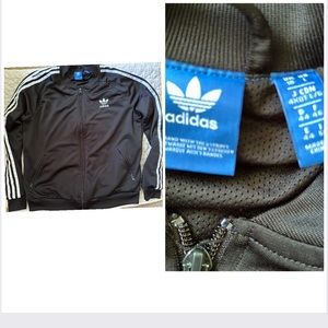 Adidas jacket size L